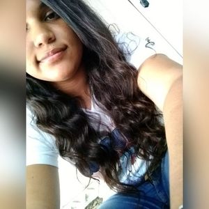 Meet your Posher, Melissa daniela